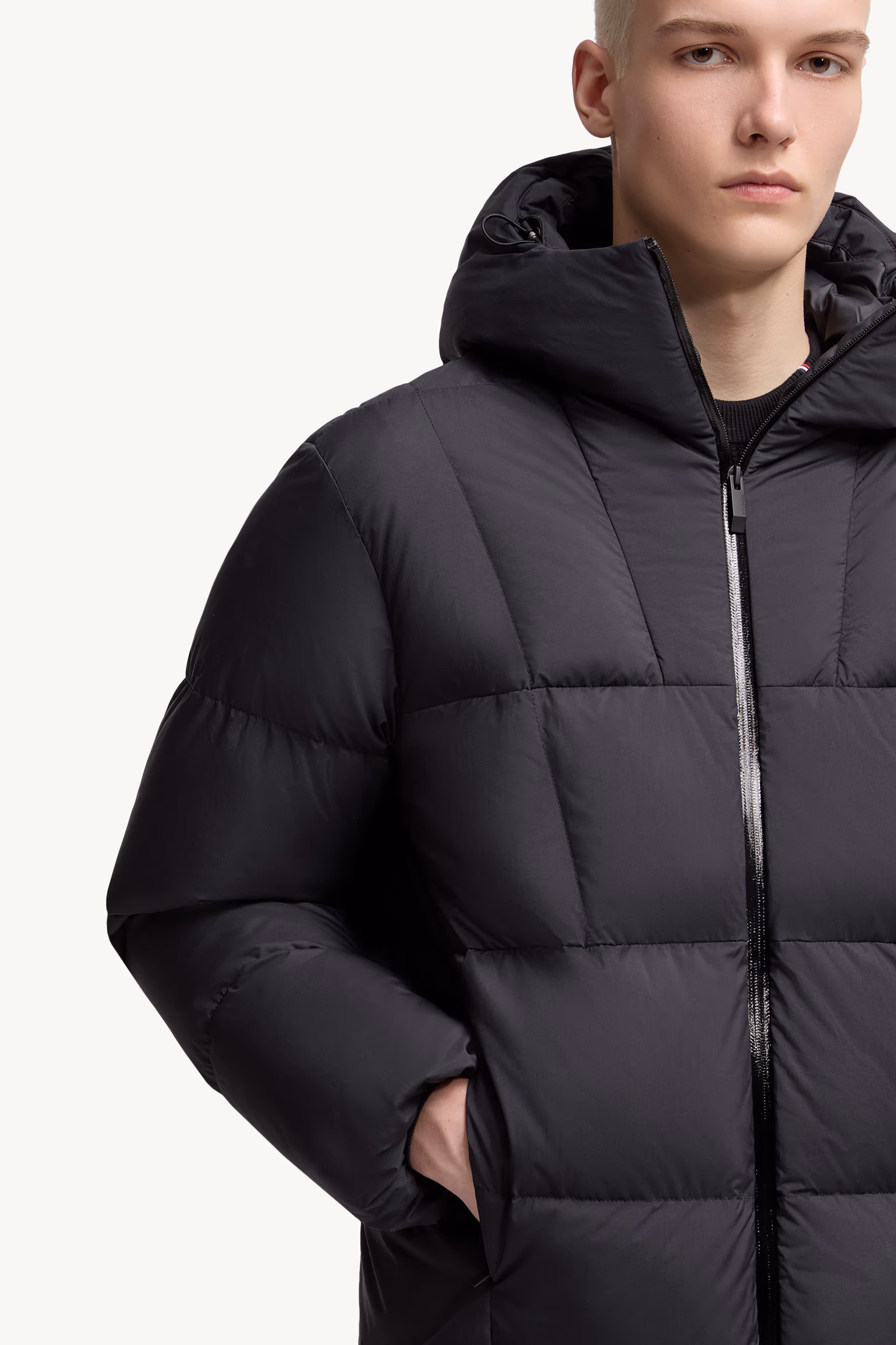Plumífero corto con capucha Fusain Hombre Negro Moncler 6